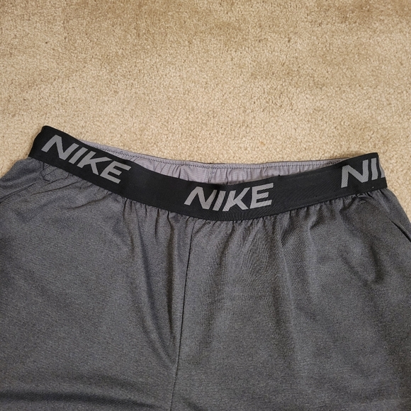 Nike Dri-fit Shorts - Picture 6 of 6